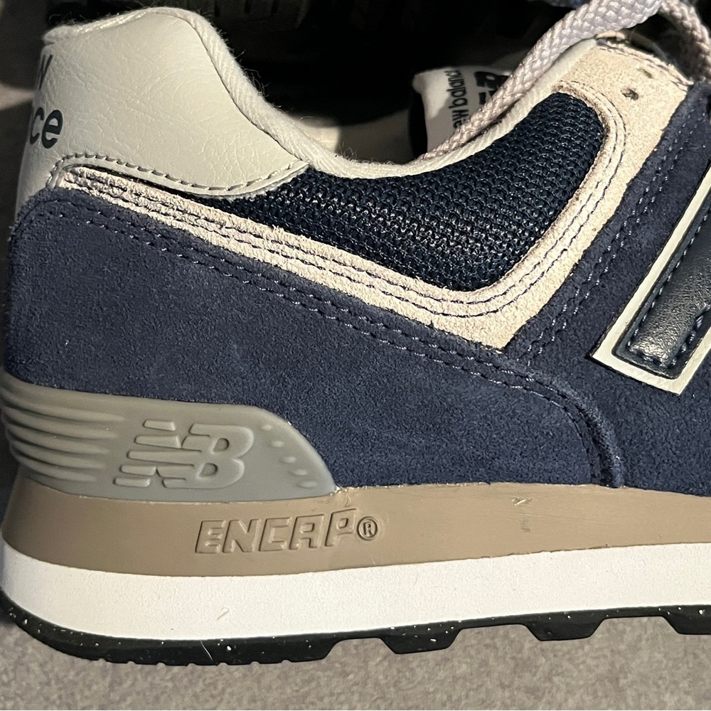 New Balance Men’s Sneakers 574 Navy Size 8.5 US - Picture 2 of 14